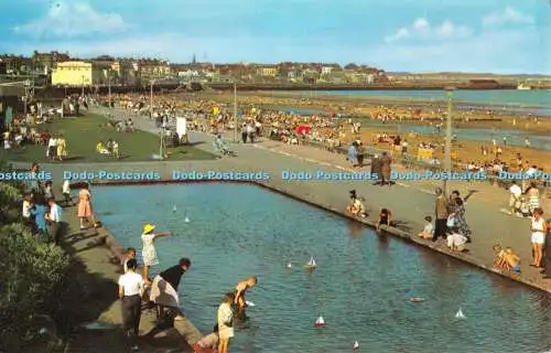 R522678 South Sands and Children Lake Bridlington