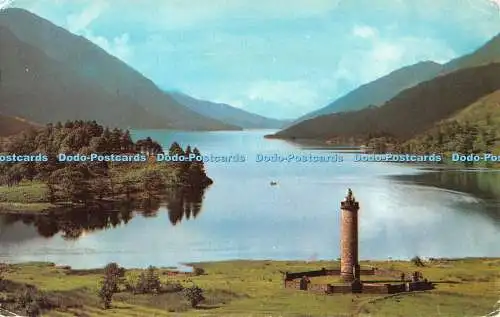 R520820 Auf dem Weg zu den Inseln Das Glenfinnan Monument und Lich Shiel Foto Pr