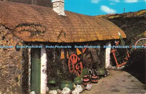 R525679 A Manx Cottage 1980