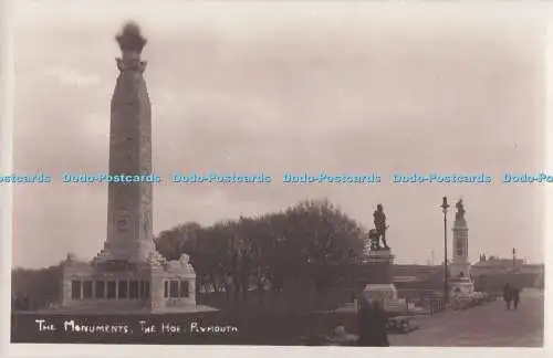 R720253 Devon Plymouth The Hoe The Monuments Geoffrey Stuart