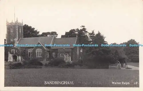 R720266 Norfolk Sandringham Blick auf die Kirche Walter Ralph