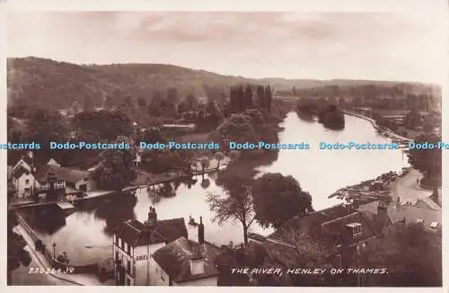 R720273 Henley on Thames The River Valentine Great Britain RP 1933