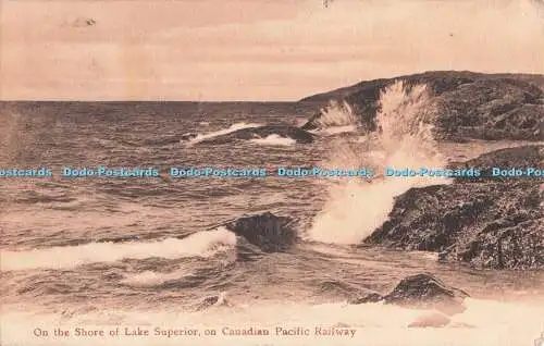 R720504 Am Ufer des Lake Superior an der Canadian Pacific Railway Valentine und