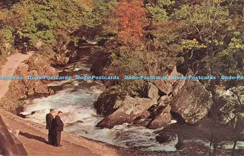 R723349 Callander Perth Schottland Die Stadt steht am Fluss Teith N P O Ltd