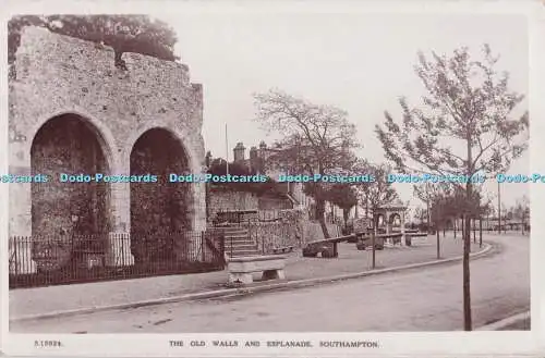 R721899 Southampton The Old Walls and Esplanade W H S Kingsway Echtfotoserie