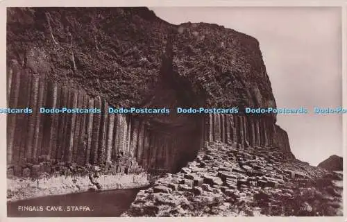 R724166 Staffa Fingals Cave Valentine RP