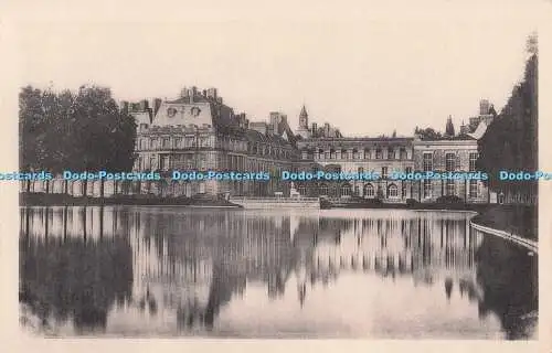 R725372 Chateau De Fontainebleau Ensemble Sur la Piece D Eau Des Musees Nationaux