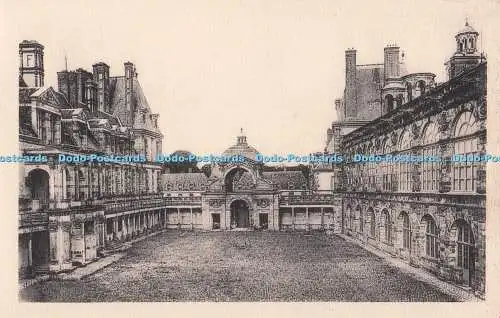 R725373 Chateau De Fontainebleau La Cour Ovale Des Musees Nationaux
