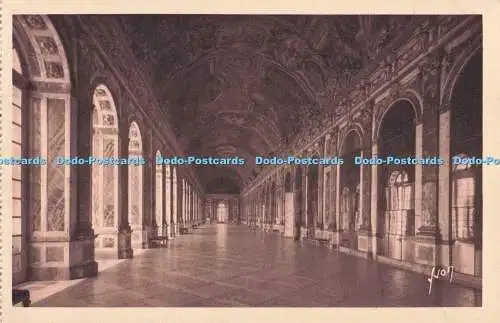 R725388 Versailles La Galerie des Glaces Yvon Paris