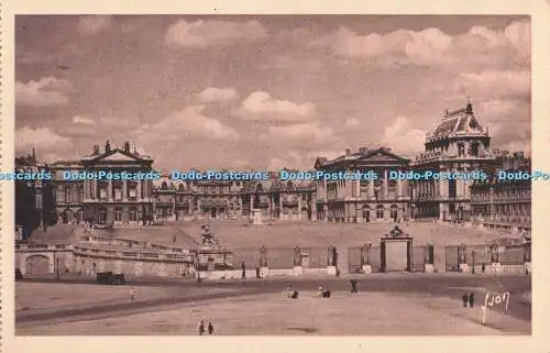 R725390 Versailles Facade du Palais Yvon Paris