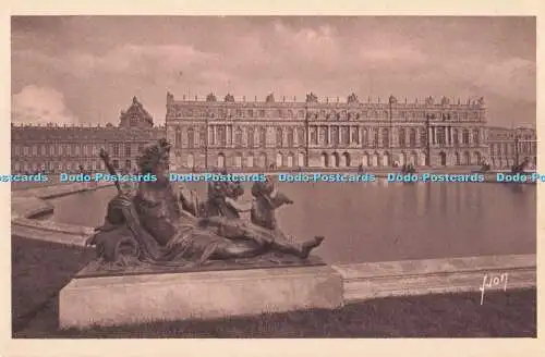 R725456 Versailles Facade du Palais Sur les Parterres d eau Yvon Paris