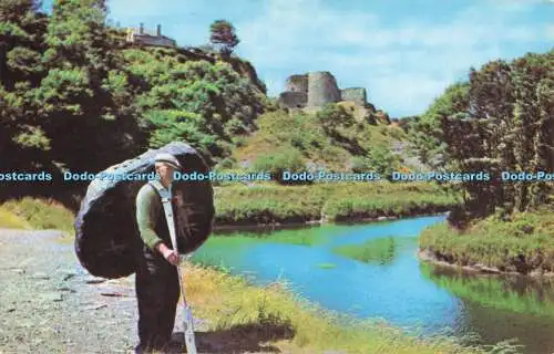 R726998 Welsh Coracle Fisherman