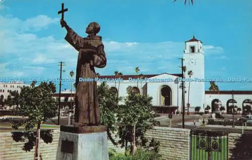 R727604 Calif Los Angeles Statue of Fr Junipero Serra and Union Station Western