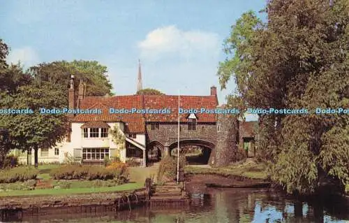 R728240 Norwich Pull Ferry Printed in Great Britain