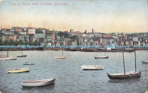 R724675 Guernsey Blick auf die Stadt vom Hafen F Hartmann