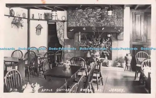 R722070 Jersey Rozel Bay Apple Cottage