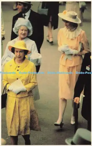 R728520 Lady Diana Spencer mit der Königin und der Königinmutter in Ascot Prescott