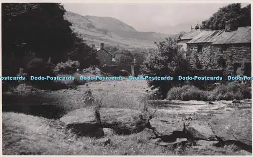 R728550 Beddgelert Postkarte Das Dorf