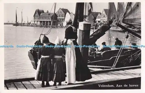 R728688 Volendam Aan de Haven Van Leers J G v Agtmaal RP