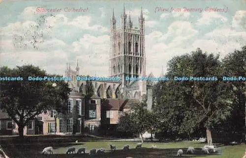 R731469 Blick auf die Kathedrale von Gloucester vom Deanery Gardens Smith Saunders London PM