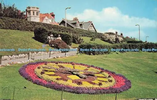 R731761 Weymouth The Floral Clock Printed in Great Britain