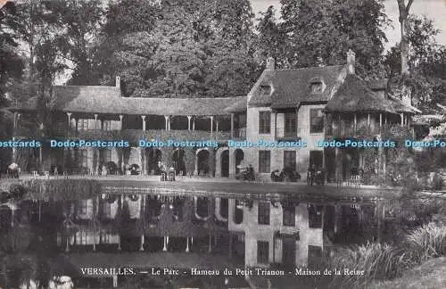 R730494 Versailles Le Parc Hameau du Petit Trianon