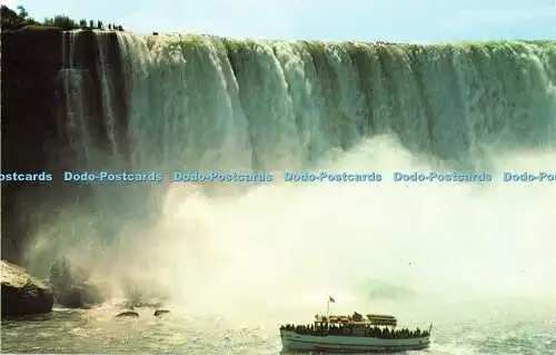 R528110 Canada Niagara Falls Maid of the Mist ein Ausflugsdampfer unterhalb der Dose