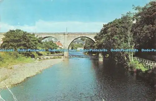 R528141 Der Fluss Nairn Postkarte 1981