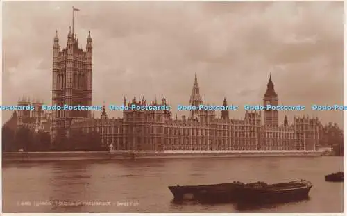 R530688 L 440 London Houses of Parliament Richter