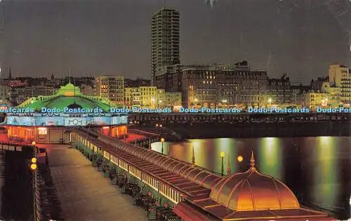 R529173 West Pier bei Nacht und Hotel Metropole Brighton Naturfarbe Serie Th