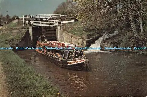 R529493 Passagier-Schmalboot Apollo verlässt Dowley Gap Locks Leeds und Liverpool