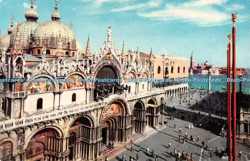 R534982 Venezia Kirche und Piazzetta St Marc