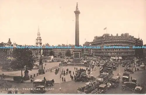 R535084 London Trafalgar Square C F Castles Lesco Serie