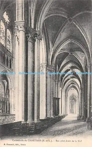 R529927 Cathedrale de Chartres Bas cote droit de la Nef G Foucault