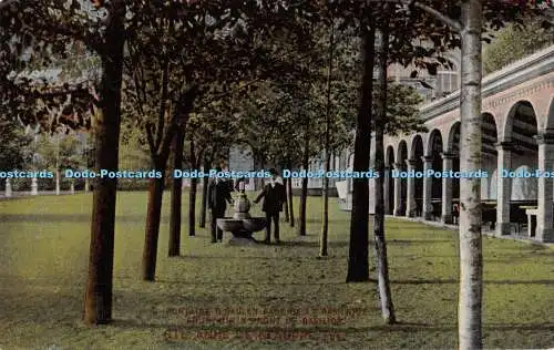 R536182 Brunnen vor Basilika Montreal Import Nr. 2058