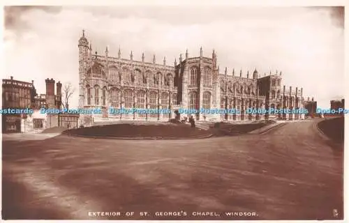 R536231 Windsor Exterior of St George Chapel Tuck Series A RP