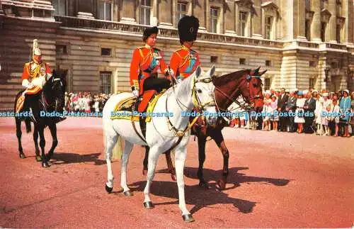 R534209 H M The Queen and H R H Prince Philip Photo Precision Limited Colourmast