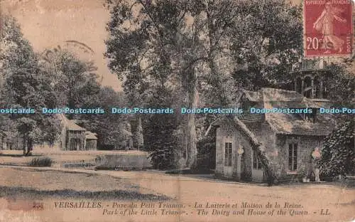 R539186 Versailles Park des kleinen Trianon Die Molkerei und das Haus der Königin L