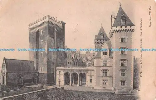 R539624 Pau LEntree du Chateau cour dhonneur Collections ND Phot 1905