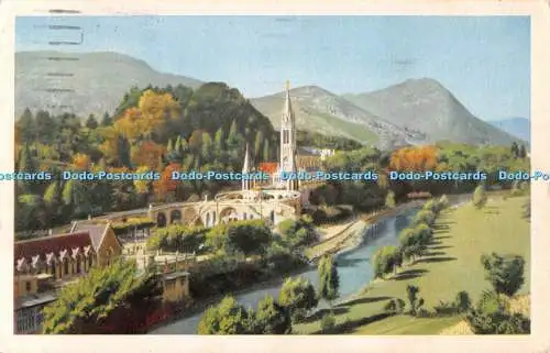 R539752 41 Basilika Lourdes und Gave Edition Palais du Rosaire 1954