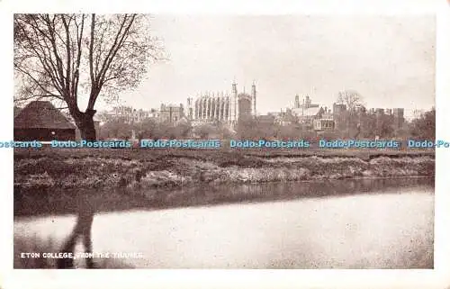 R547359 Eton College from Thames