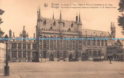 R543476 Brügge La Justice de Paix l Hotel de Ville et la Basilique du St Sang Er