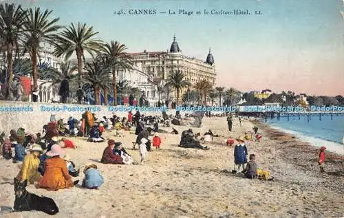 R550070 243 Cannes La Plage et le Carlton Hotel LL Levy et Neurdein Reunis