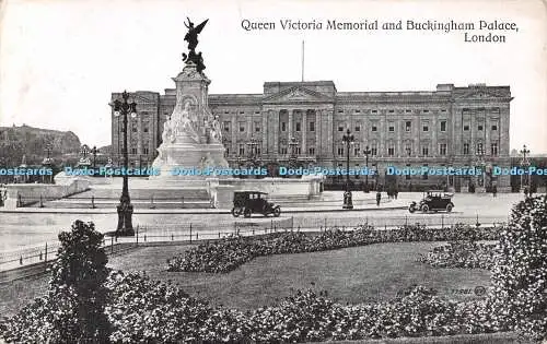 R550255 Queen Victoria Memorial and Buckingham Palace London 77961 Valentines Se