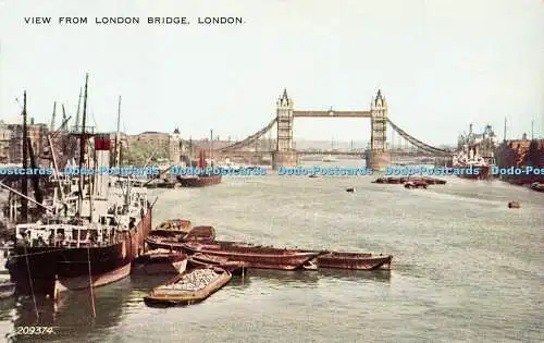 R544367 209374 Blick von der London Bridge London