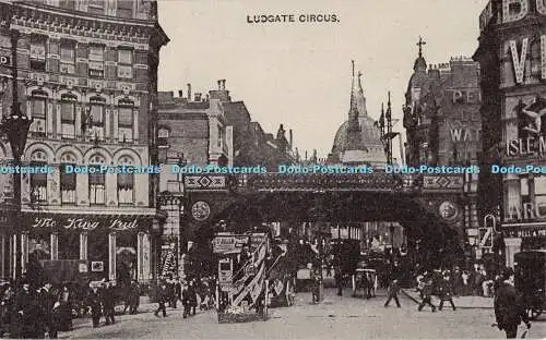 R548884 Ludgate Circus Auto Photo Series