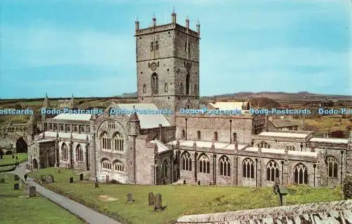 R551828 St Davids Cathedral Precision Colourmaster International PT27121