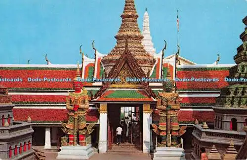 R552055 Großer Riese auf Boden des Smaragd Buddha Tempels Bangkok Thailand Thai Sil