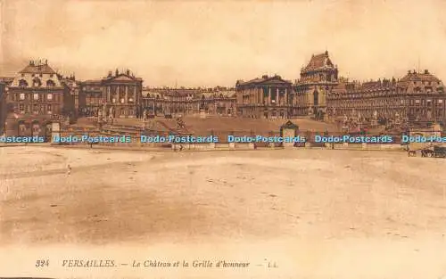 R554656 Versailles Le Chateau et la Grille d honneur LL 324 Manien