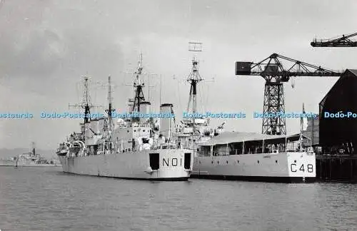 R553123 H M Cruiser Gambia C C Fiji Class Echtfotos